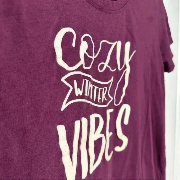 George T-Shirt Cozy Winter Vibes Purple & White Size Medium - Picture 15 of 16